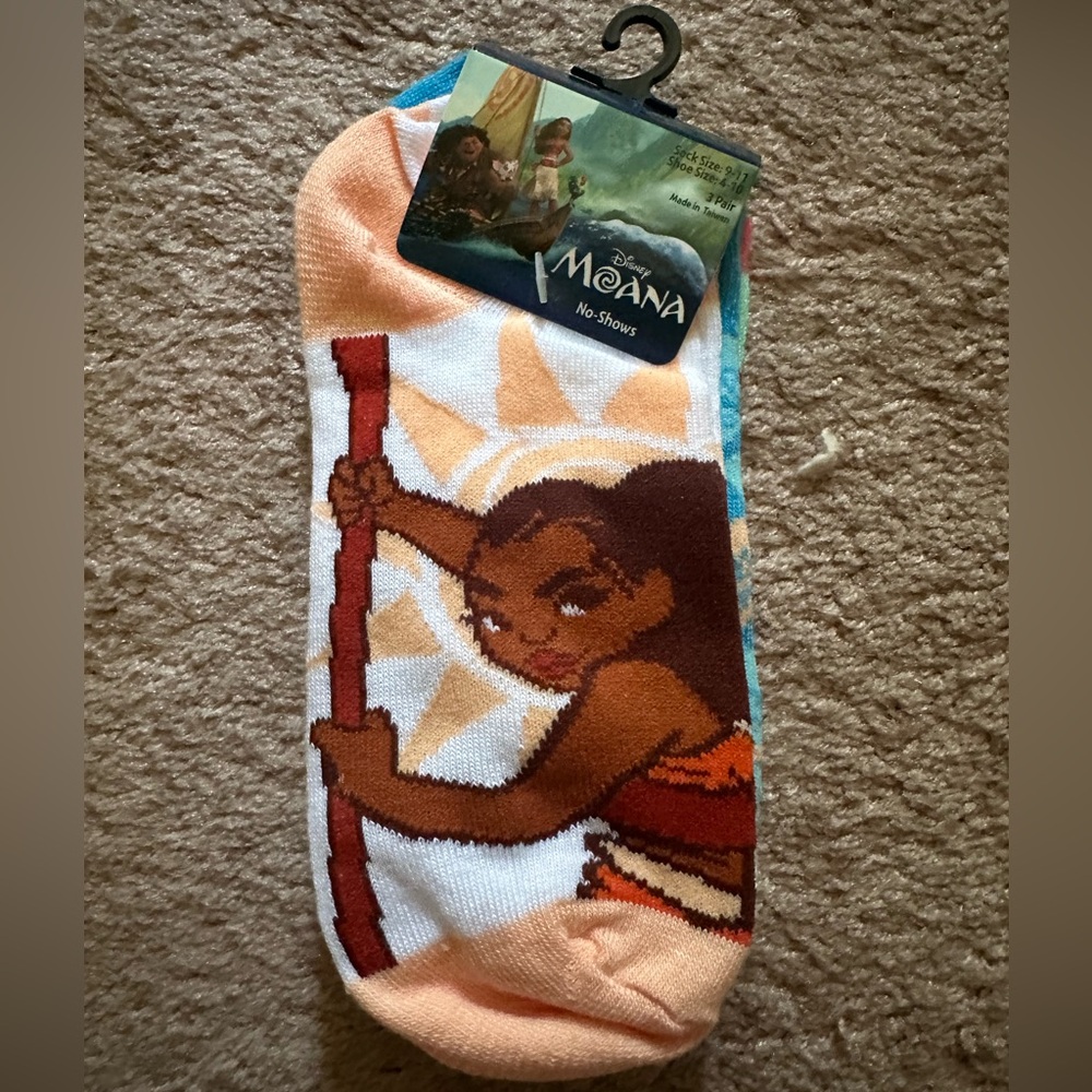 Disney Moana, 3 pack no show socks, shoe size 4-10